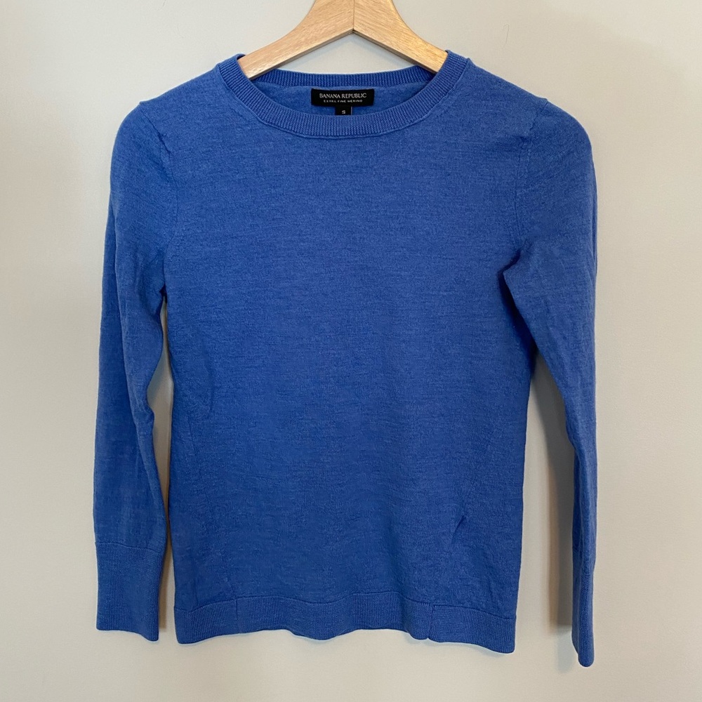 Banana Republic 100% merino wool sweater